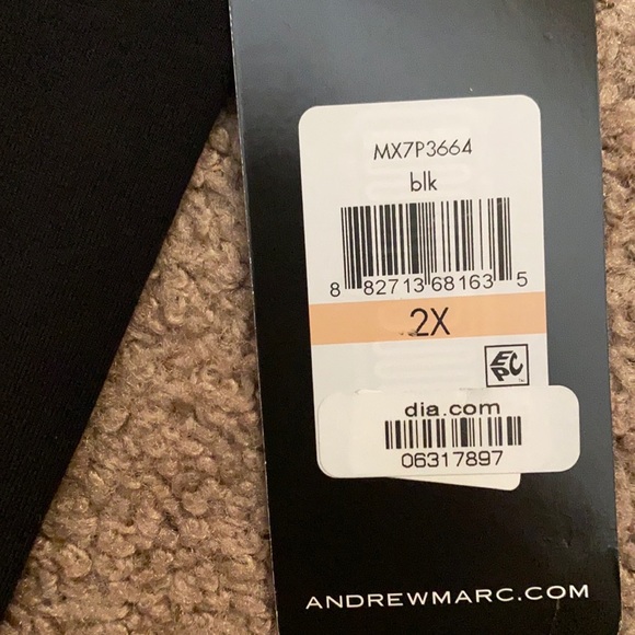 Women’s Joggers - Picture 8 of 9